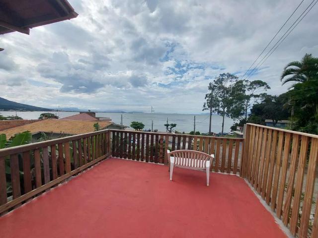 Casa / Sobrado para Venda em Palhoça/SC Praia de Fora 2 Quartos