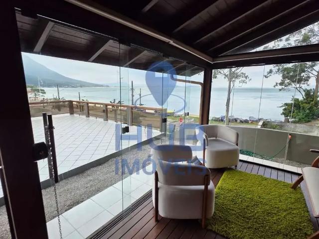 Casa / Sobrado para Venda em Palhoça/SC Praia de Fora 3 Quartos