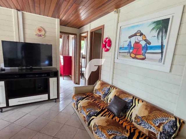 Casa / Sobrado para Venda em Palhoça/SC Praia de Fora 3 Quartos