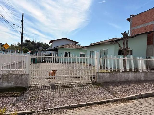 Casa / Sobrado para Venda em Palhoça/SC Rio Grande 3 Quartos