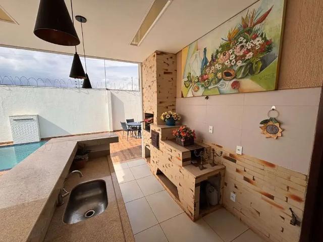 Casa / Sobrado para Venda em Palmas/TO Plano Diretor Norte 4 Quartos