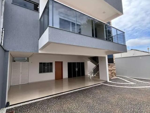 Casa / Sobrado para Venda em Palmas/TO Plano Diretor Norte 5 Quartos
