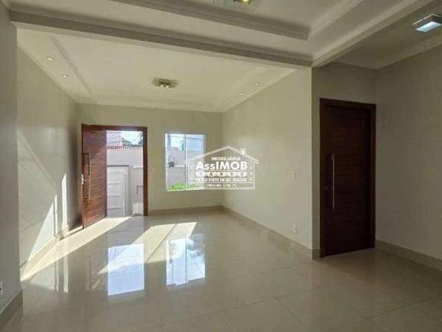 Casa / Sobrado para Venda em Paracatu/MG Alto do Córrego 3 Quartos