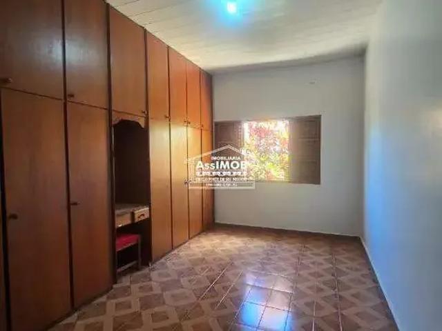 Casa / Sobrado para Venda em Paracatu/MG Centro 3 Quartos