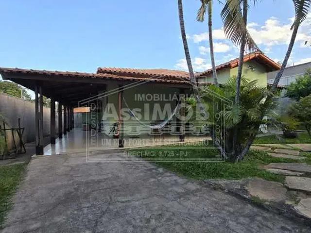 Casa / Sobrado para Venda em Paracatu/MG Santana 2 Quartos