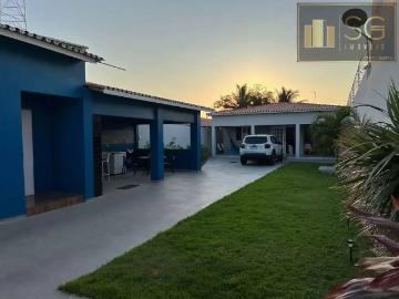 Casa / Sobrado para Venda em Paracuru/CE Centro 4 Quartos