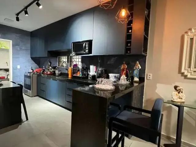 Casa / Sobrado para Venda em Paracuru/CE Centro 4 Quartos
