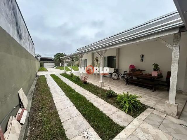 Casa / Sobrado para Venda em Paranaguá/PR Vila dos Comerciários 3 Quartos