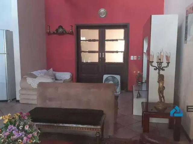 Casa / Sobrado para Venda em Paranaguá/PR Centro Histórico 3 Quartos