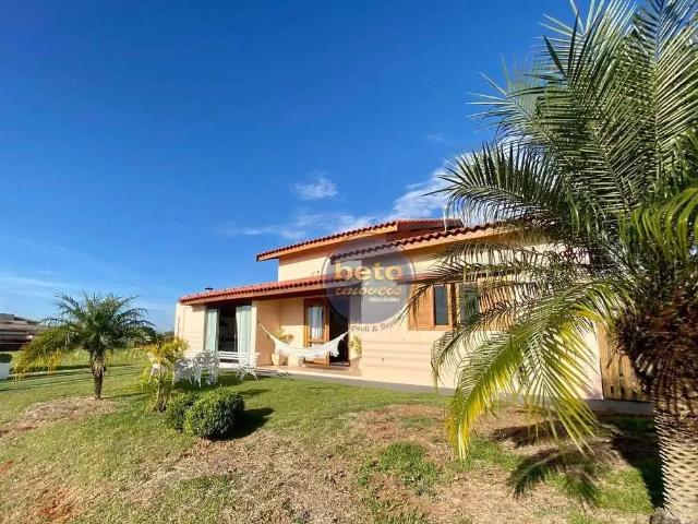Casa / Sobrado para Venda em Paranapanema/SP Terras de Santa Cristina 4 Quartos