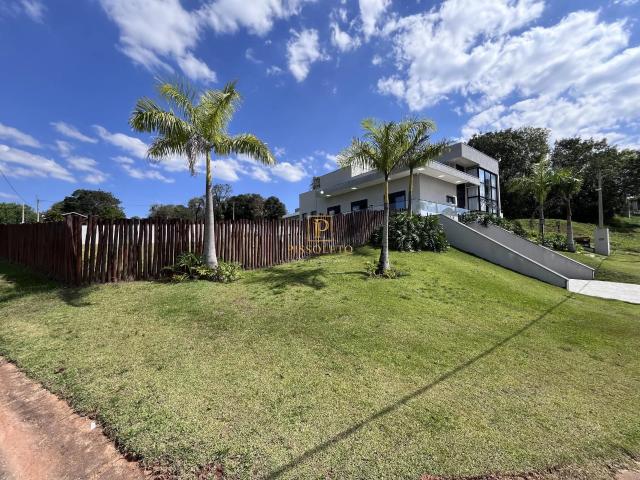 Casa / Sobrado para Venda em Pardinho/SP Ninho Verde II 3 Quartos