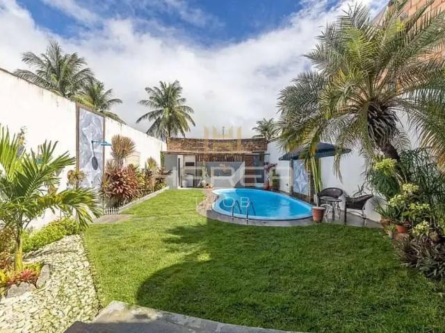 Casa / Sobrado para Venda em Paripueira/AL Centro 6 Quartos