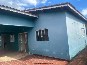Casa / Sobrado para Venda em Pariquera Açu/SP Centro 1 Quartos