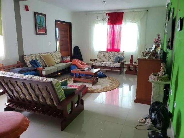 Casa / Sobrado para Venda em Pariquera Açu/SP Centro 3 Quartos