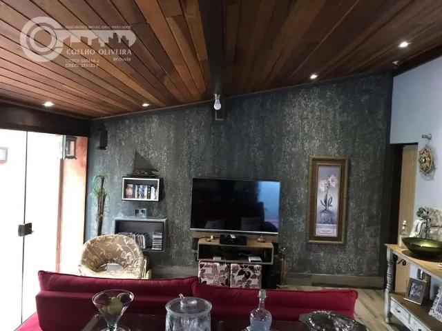 Casa / Sobrado para Venda em Pariquera Açu/SP Centro 5 Quartos