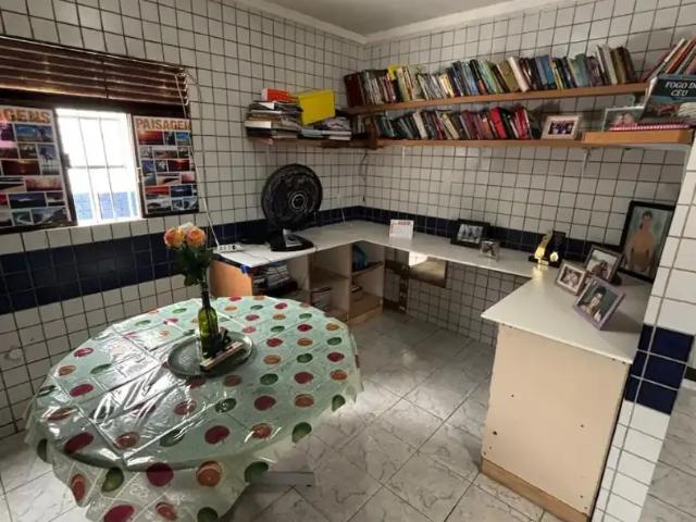 Casa / Sobrado para Venda em Parnamirim/RN Nova Parnamirim 4 Quartos