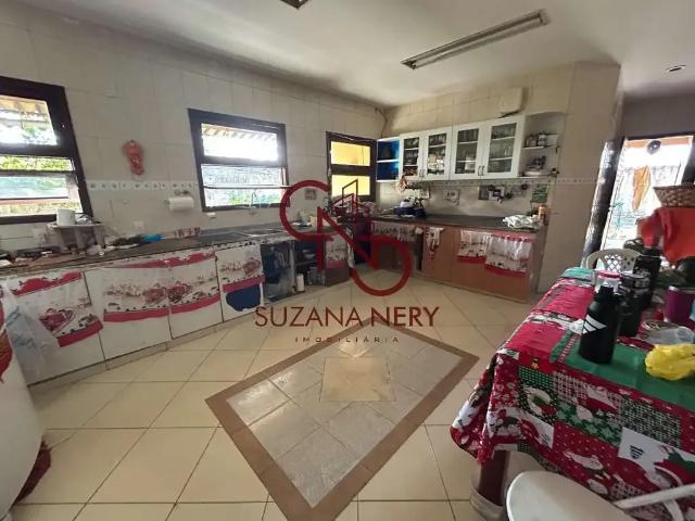 Casa / Sobrado para Venda em Parnamirim/RN Nova Parnamirim 4 Quartos