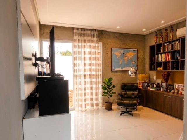 Casa / Sobrado para Venda em Parnaíba/PI Dirceu Arcoverde 5 Quartos