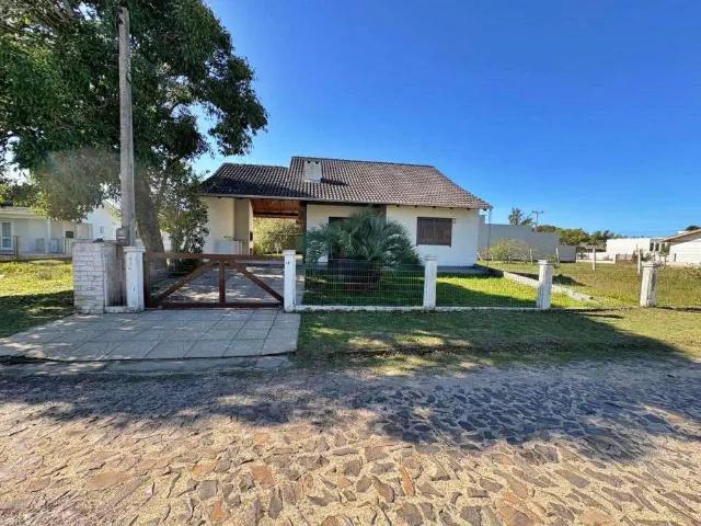 Casa / Sobrado para Venda em Passo de Torres/SC Bela Torres 3 Quartos
