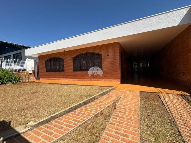 Casa / Sobrado para Venda em Pato Branco/PR La Salle 4 Quartos