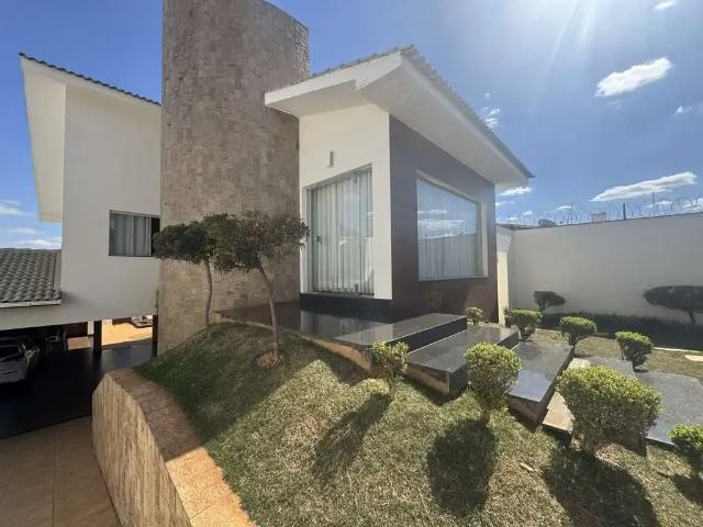 Casa / Sobrado para Venda em Patos de Minas/MG Aurélio Caixeta 3 Quartos