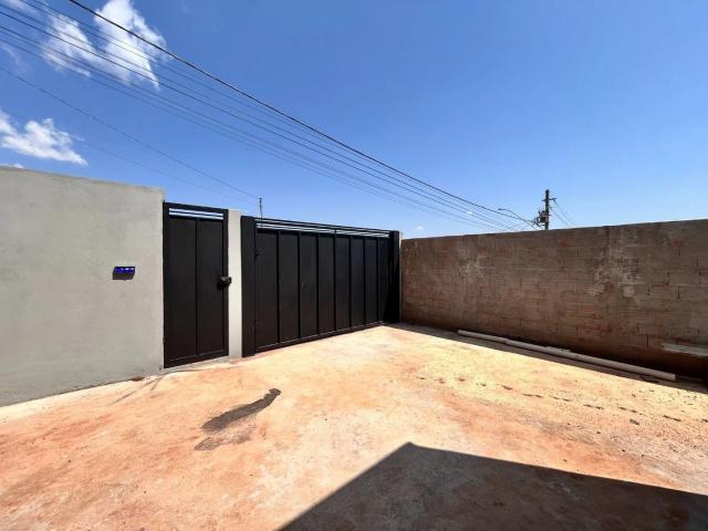 Casa / Sobrado para Venda em Patos de Minas/MG Afonso Queiroz 2 Quartos
