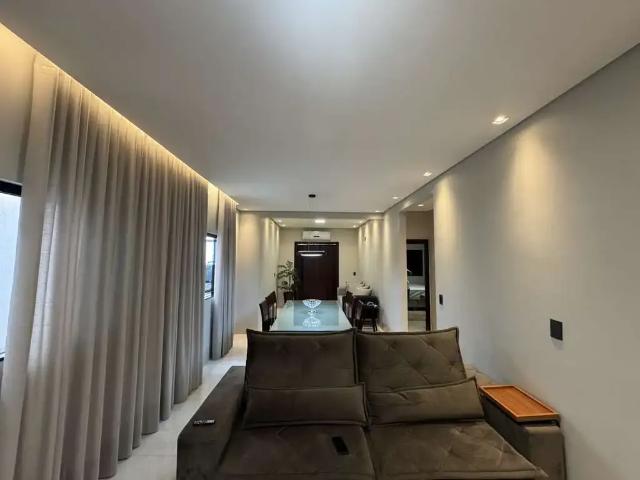 Casa / Sobrado para Venda em Patos de Minas/MG Copacabana 4 Quartos