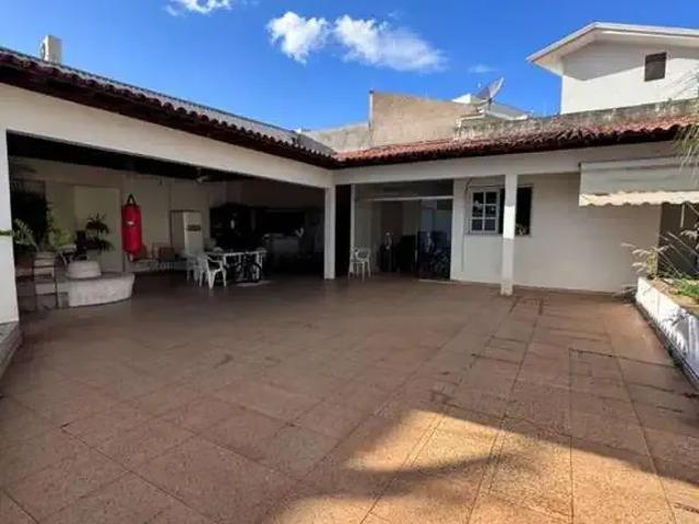 Casa / Sobrado para Venda em Patos de Minas/MG Guanabara 4 Quartos