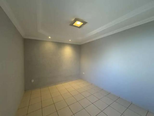 Casa / Sobrado para Venda em Patos de Minas/MG Jardim Califórnia 3 Quartos