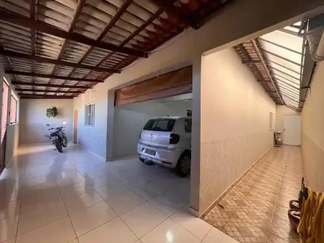 Casa / Sobrado para Venda em Patos de Minas/MG Planalto 2 Quartos