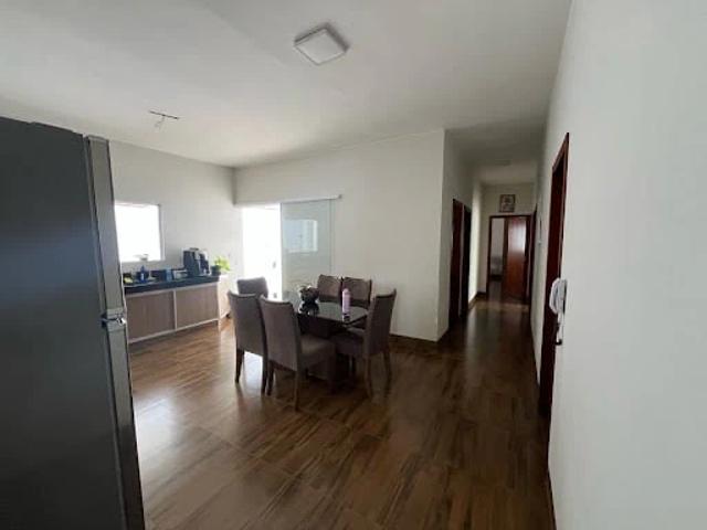 Casa / Sobrado para Venda em Patos de Minas/MG Residencial Barreiro 4 Quartos