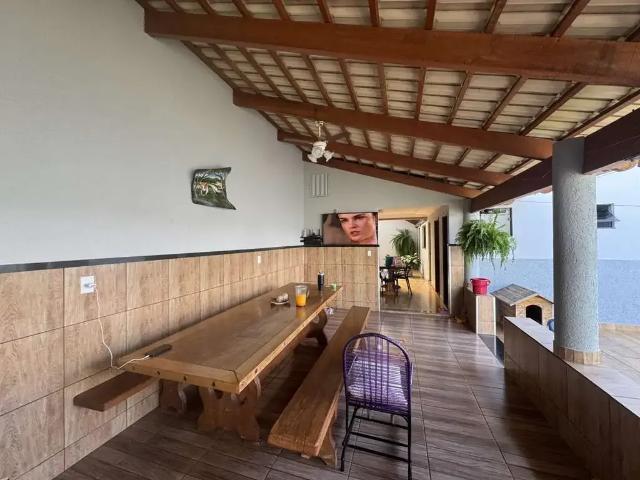 Casa / Sobrado para Venda em Patos de Minas/MG Residencial Gramado 3 Quartos