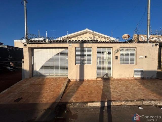 Casa / Sobrado para Venda em Patos de Minas/MG Sebastião Amorim 3 Quartos