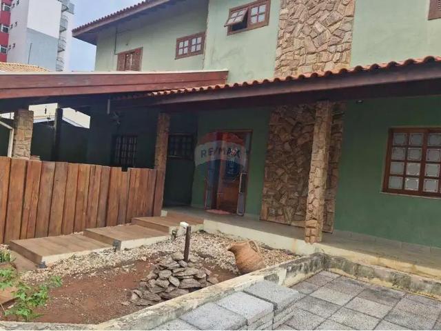 Casa / Sobrado para Venda em Paulínia/SP Santa Terezinha 6 Quartos