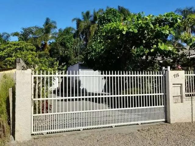 Casa / Sobrado para Venda em Penha/SC Armação 4 Quartos