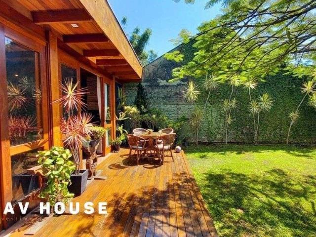 Casa / Sobrado para Venda em Penha/SC Centro 4 Quartos