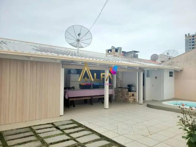 Casa / Sobrado para Venda em Penha/SC Centro 5 Quartos