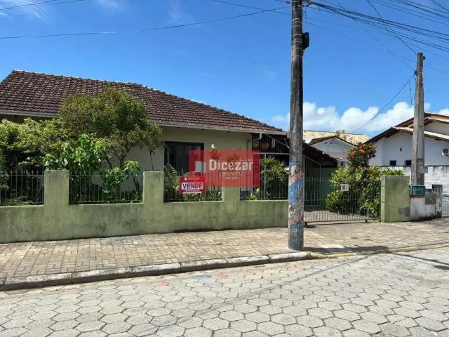 Casa / Sobrado para Venda em Penha/SC Centro 3 Quartos