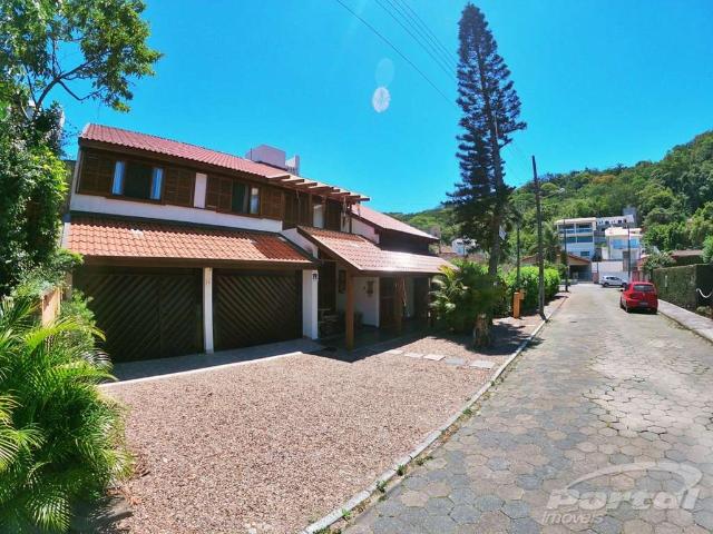 Casa / Sobrado para Venda em Penha/SC Praia do Quilombo 3 Quartos