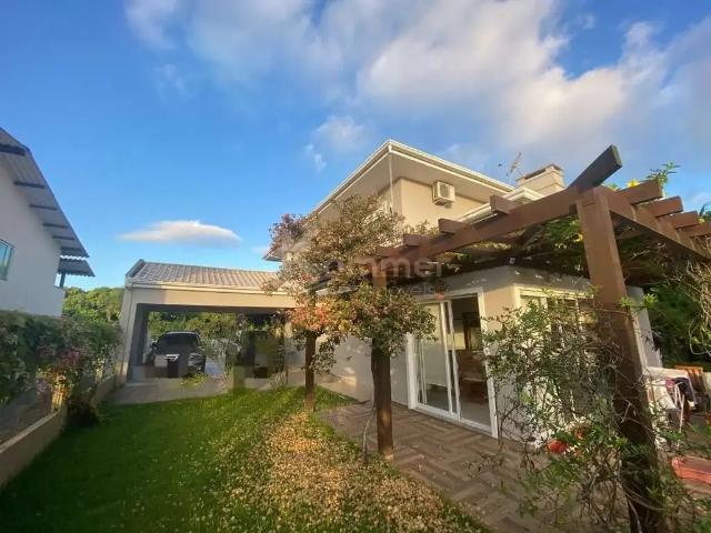 Casa / Sobrado para Venda em Penha/SC Praia Grande 4 Quartos