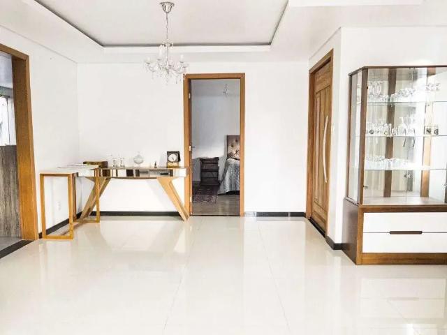 Casa / Sobrado para Venda em Pelotas/RS Centro 2 Quartos