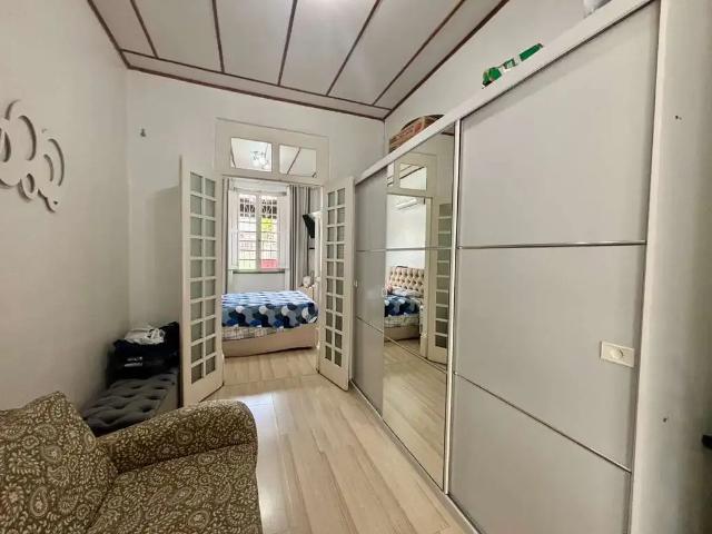 Casa / Sobrado para Venda em Pelotas/RS Centro 2 Quartos