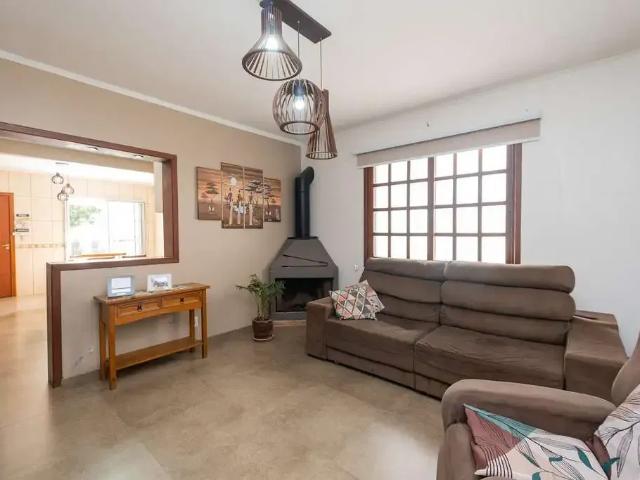 Casa / Sobrado para Venda em Pelotas/RS Centro 3 Quartos