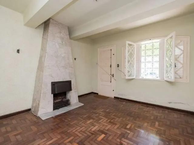 Casa / Sobrado para Venda em Pelotas/RS Centro 4 Quartos