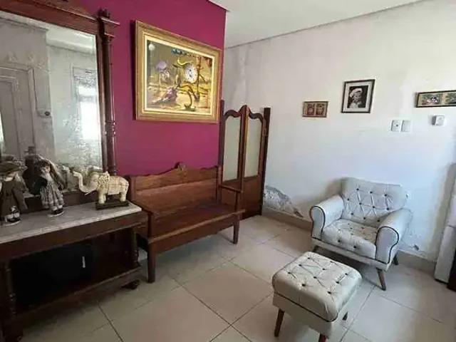 Casa / Sobrado para Venda em Pelotas/RS Centro 4 Quartos