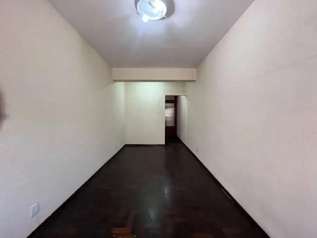 Casa / Sobrado para Venda em Pelotas/RS Centro 4 Quartos