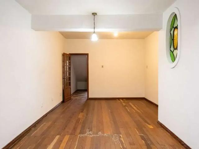 Casa / Sobrado para Venda em Pelotas/RS Centro 5 Quartos