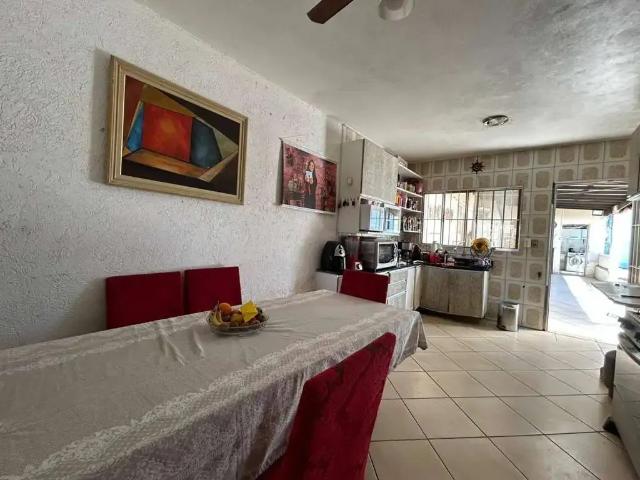 Casa / Sobrado para Venda em Pelotas/RS Areal 3 Quartos
