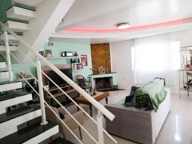 Casa / Sobrado para Venda em Pelotas/RS Areal 3 Quartos
