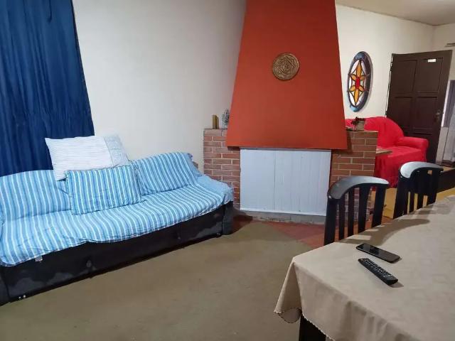 Casa / Sobrado para Venda em Pelotas/RS Areal 3 Quartos